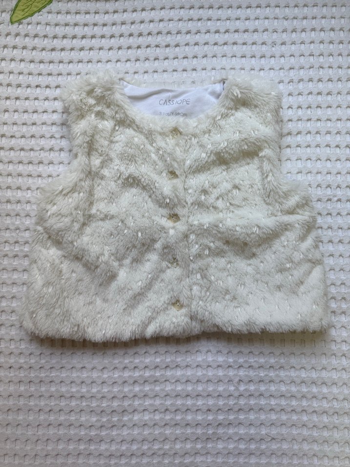 Kız Çocuk Beyaz Kürklü Kolsuz Yelek - Görsel 2