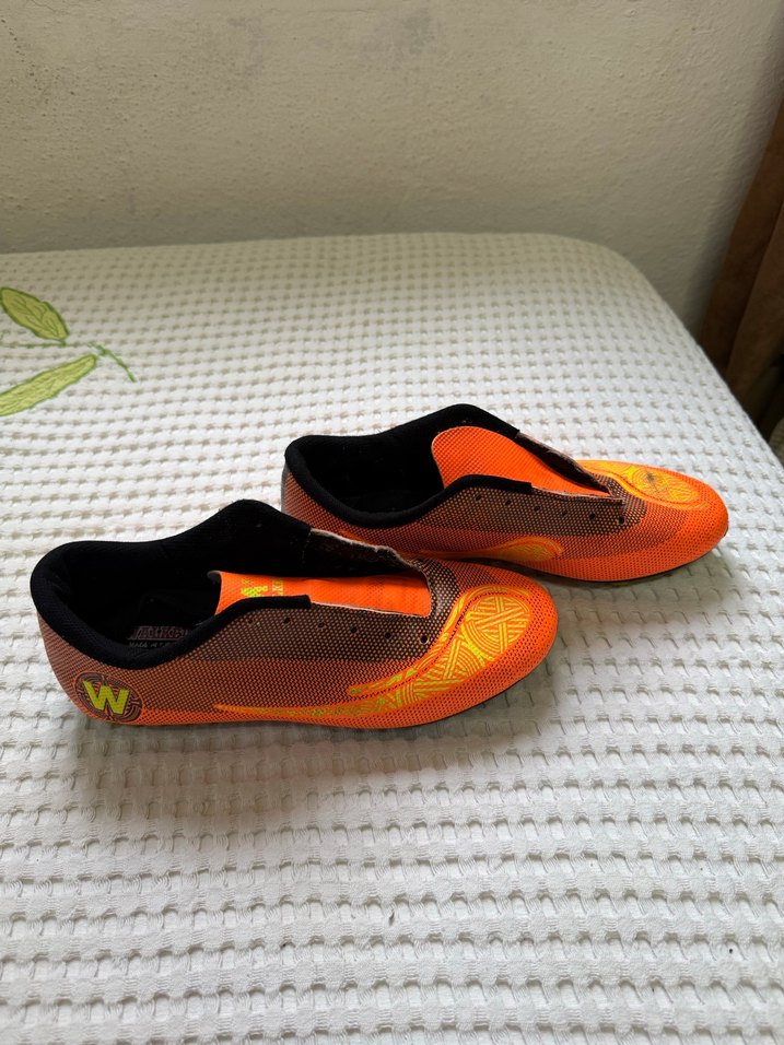 Turuncu Halı Saha Krampon - Görsel 3