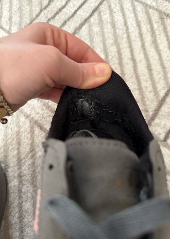 Gri Kadın Spor Ayakkabı - Şık ve Rahat - Görsel 9