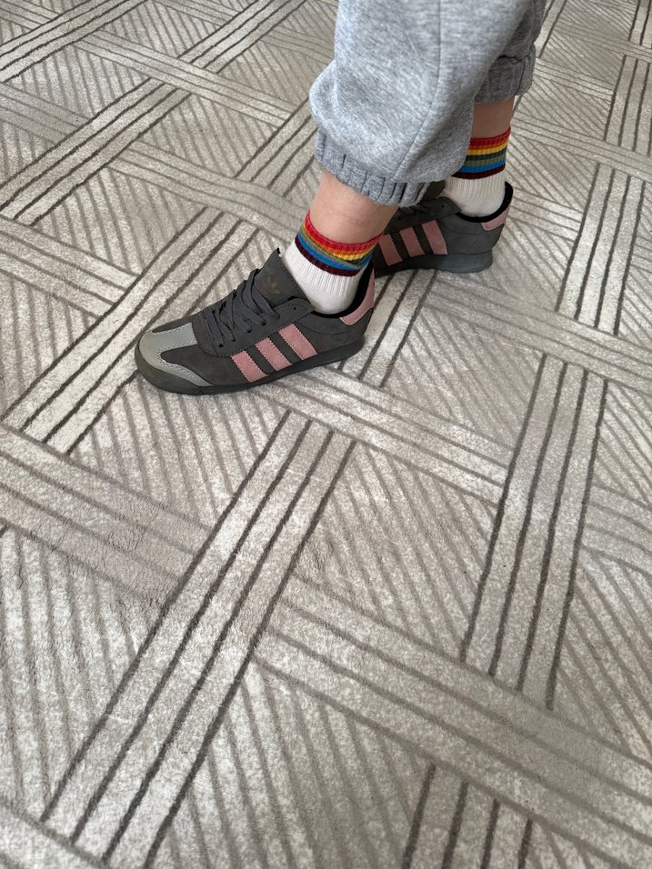 Gri Kadın Spor Ayakkabı - Şık ve Rahat - Görsel 5