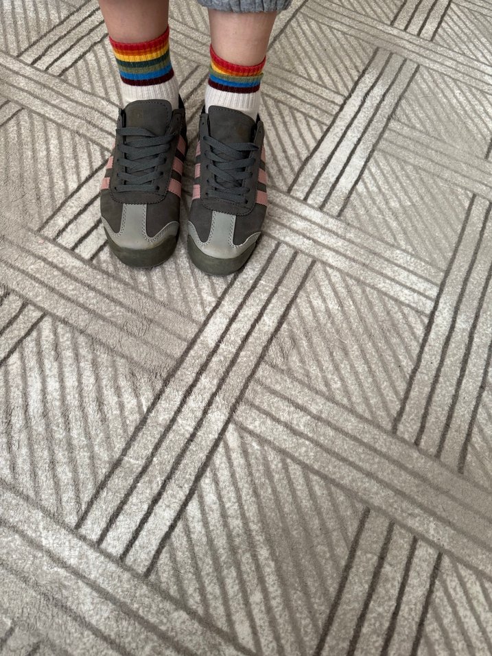 Gri Kadın Spor Ayakkabı - Şık ve Rahat - Görsel 4