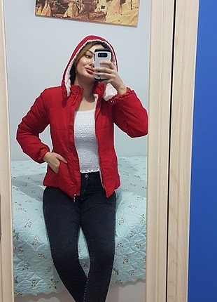 Kırmızı mont 