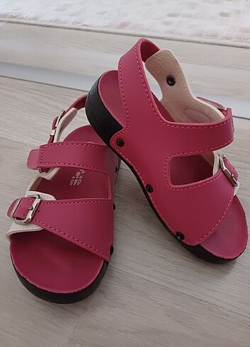 Diğer Kız Çocuk Sandalet
