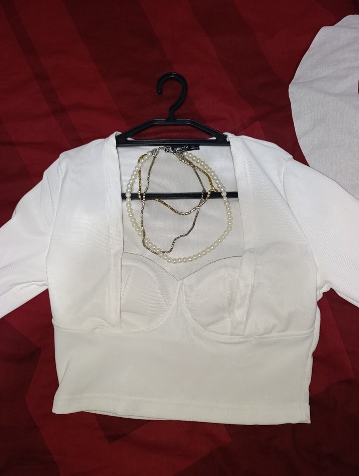 V Yaka Beyaz taşlı Kadın Bustiyer - Görsel 4