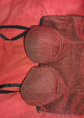 Kırmızı Parlak Mini Büstiyer - Görsel 4