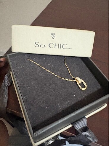 So chic kolye