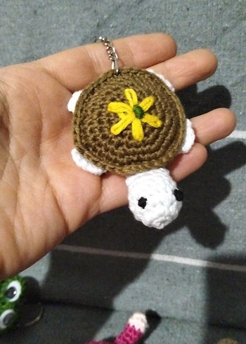 Renkli Örgü Kaplumbağa Anahtarlık - Görsel 2