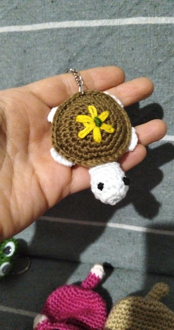 Renkli Örgü Kaplumbağa Anahtarlık - Görsel 2