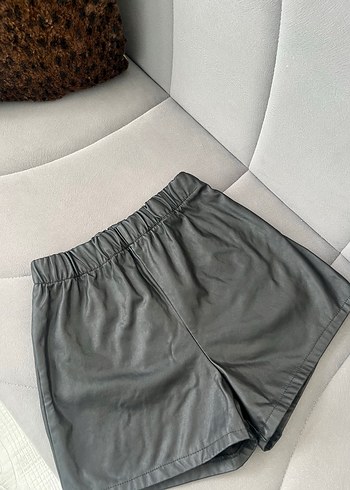 Deri Mini Şort - Görsel 4