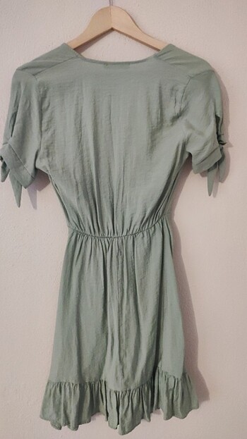 s Beden Mint yeşili ince kumaş yazlık diz üstü elbise