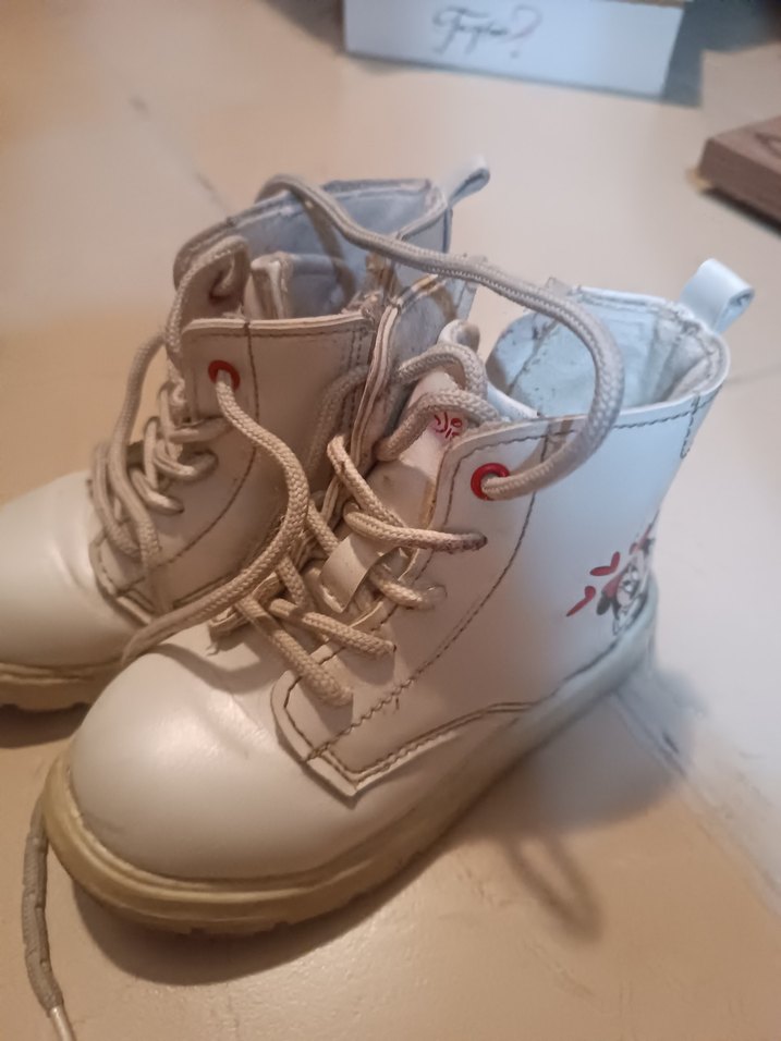 Kız Çocuk Beyaz Minnie Baskılı Bot - Görsel 2