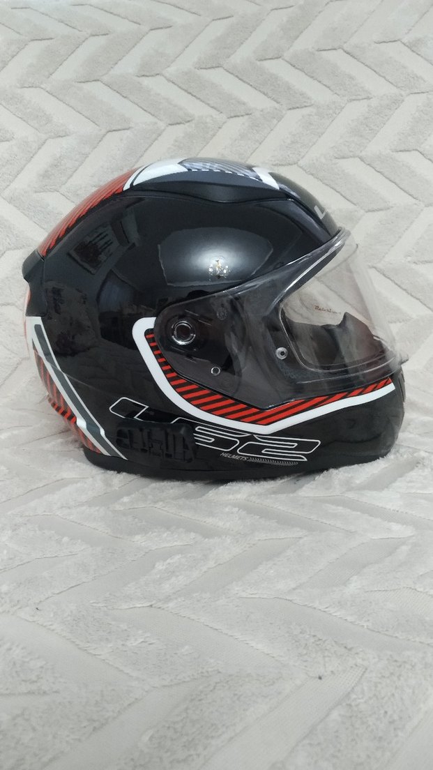 Kilitli Siyah Baskılı Biker Motosiklet Kaskı M beden - Görsel 4