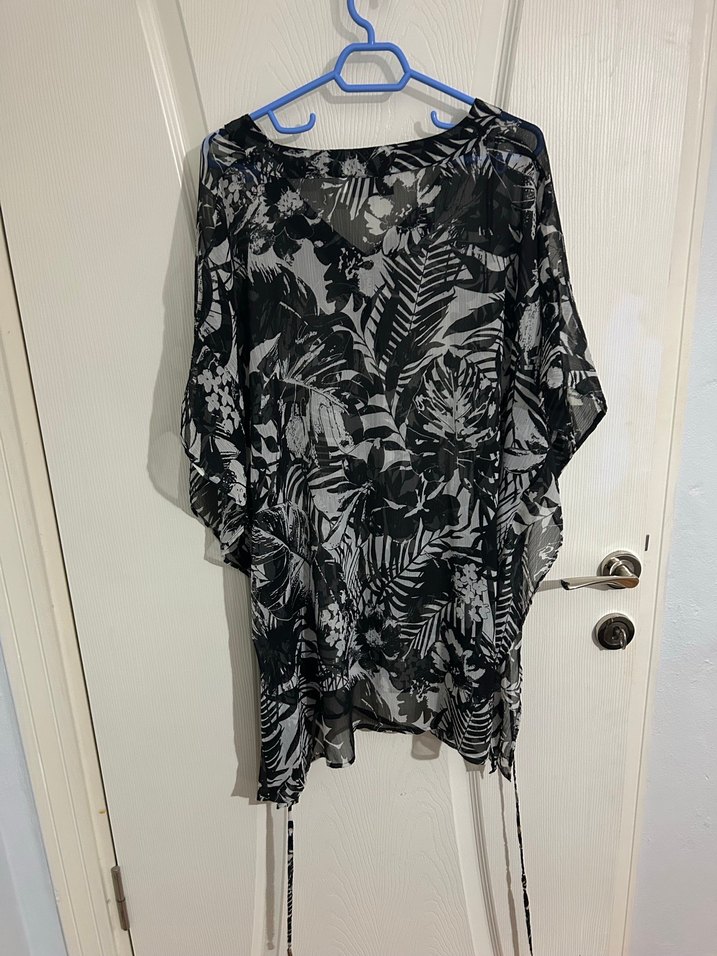 Bohem Siyah V Yaka Salaş Bluz - Görsel 3