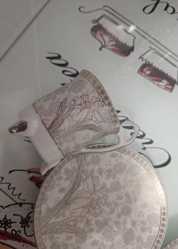 Gri Desenli Beyaz Kahve Fincanı ve Tabağı - Görsel 4