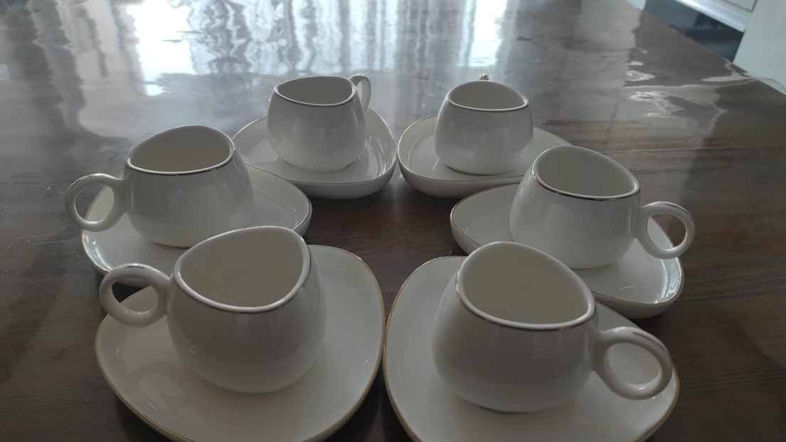 Beyaz İnce Kenarlı Fincan ve Tabak Seti - Görsel 2