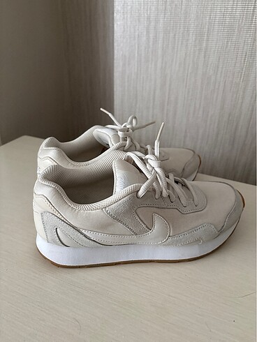 Nike Nike Delfine