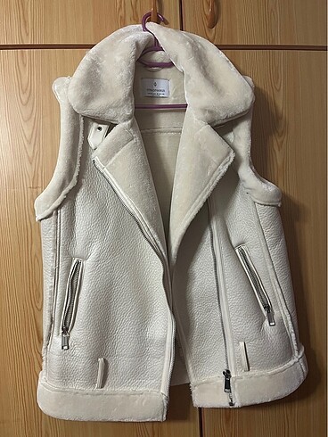 Stradivarius yelek