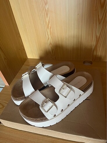Bershka terlik