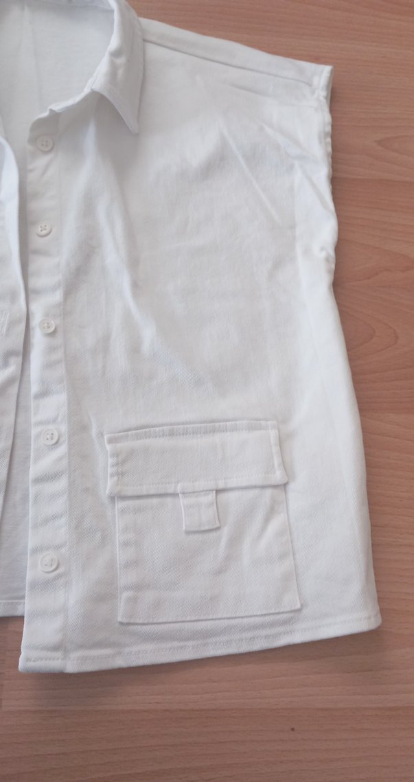 Düğmeli Kolsuz Beyaz Keten Kot Gömlek - Görsel 2