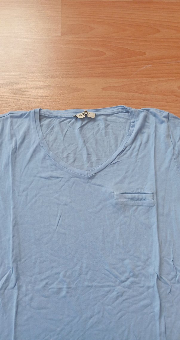 Mavi V Yakalı Kısa Kollu Kadın Tişört - Görsel 2