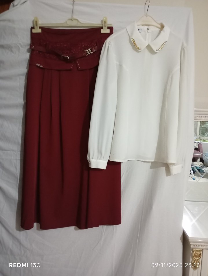 Bordo Kemerli Uzun Kadın Etek ve gömlek - Görsel 2