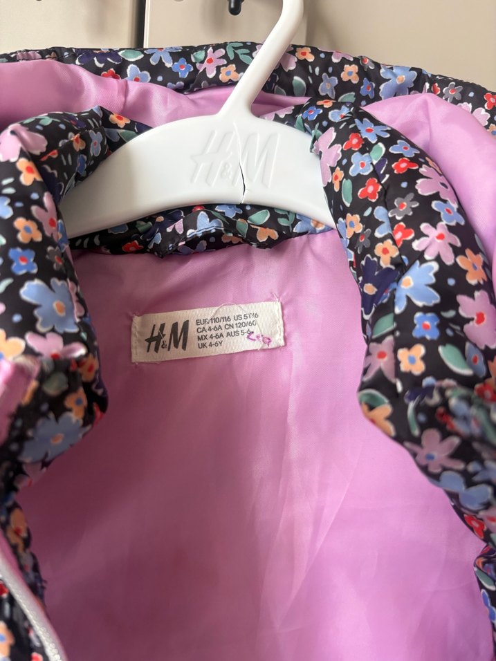 Çiçek Desenli Kız Çocuk Kapüşonlu Yelek - Görsel 3