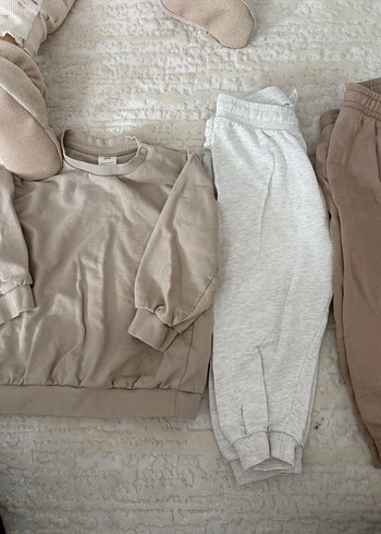 Kızlar için Rahat Kesim Bej Eşofman Takımı - Görsel 2