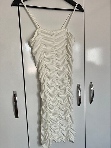 Diğer Likralı beyaz elbise