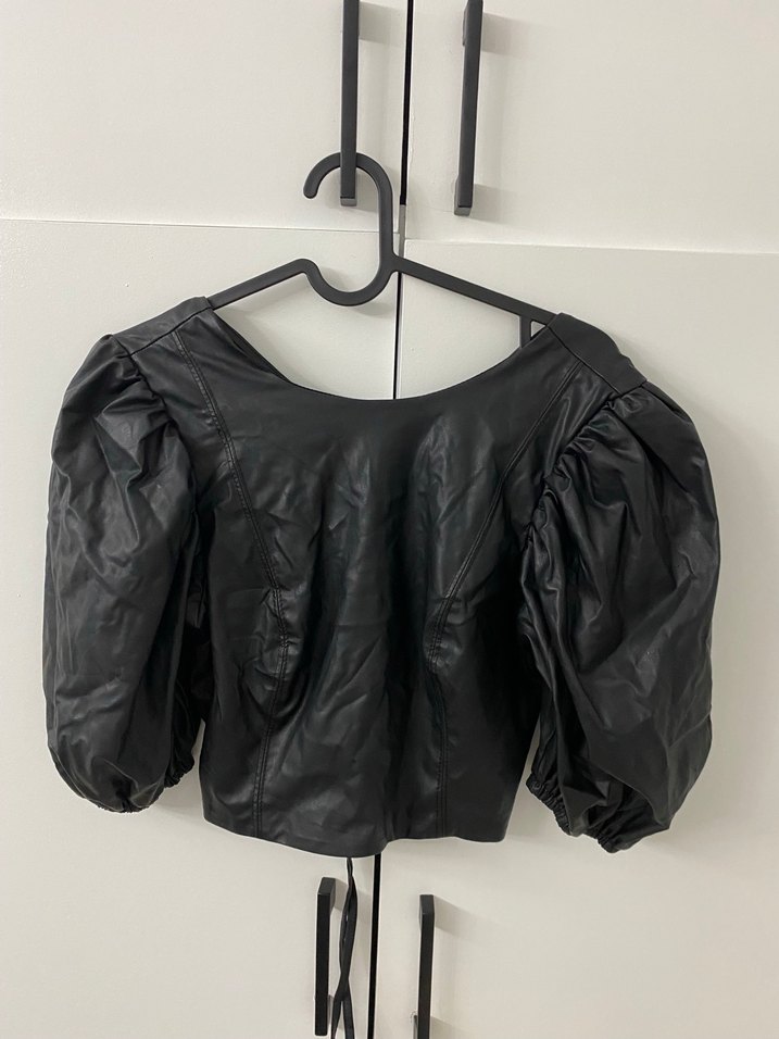 Sırt Detaylı Siyah Deri Kadın Bluz - Görsel 5