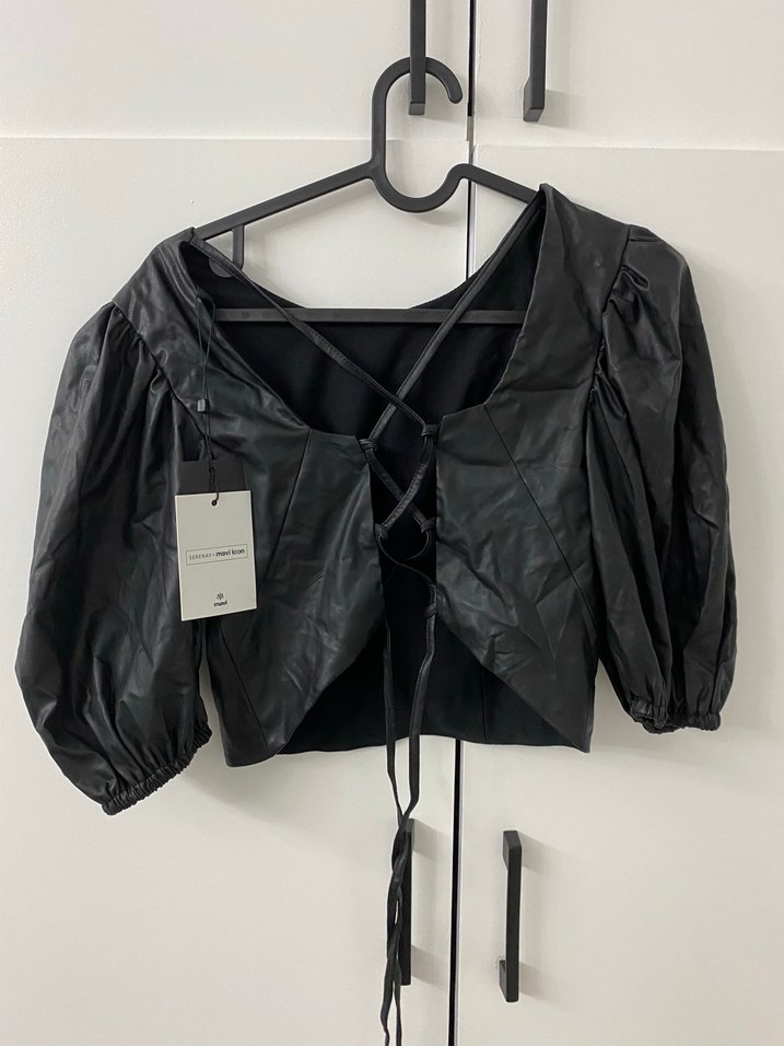 Sırt Detaylı Siyah Deri Kadın Bluz - Görsel 3