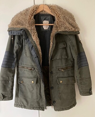 Bershka Bershka Yakası Kürklü Ceket