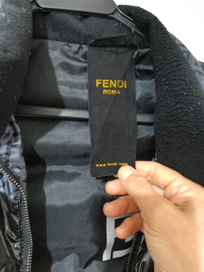 Fendi Desenli Gri Erkek Şişme Yelek - Görsel 4