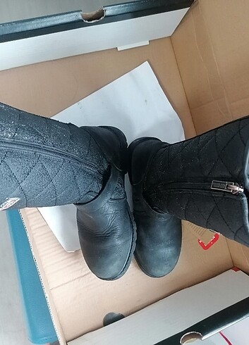 33 Beden siyah Renk 33 numara harley davidson çizme kız çocuk