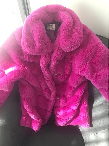 Koton Pembe tüylü mont