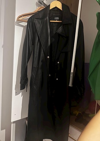 Düğmeli Siyah Deri Uzun Trençkot - Görsel 5