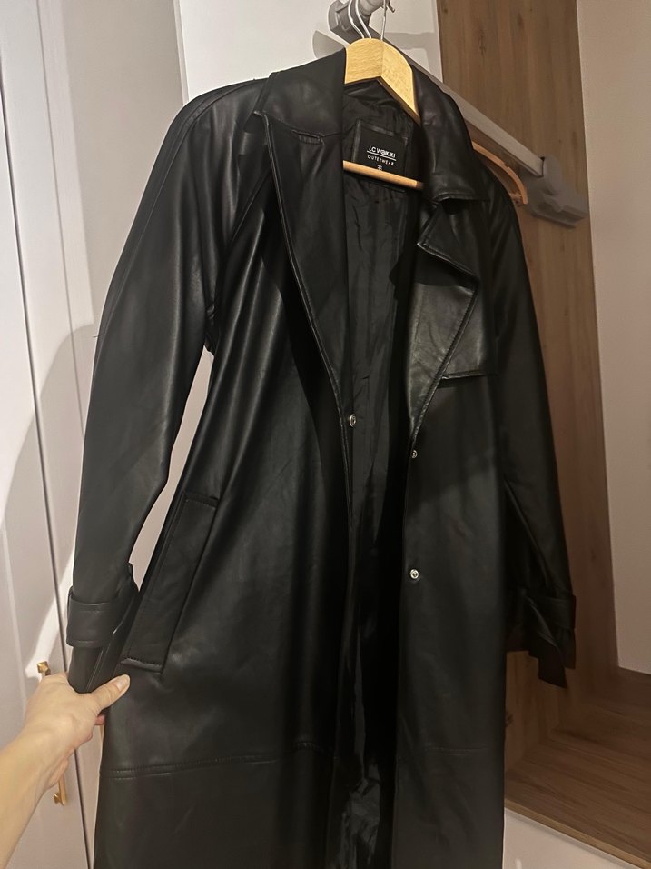 Düğmeli Siyah Deri Uzun Trençkot - Görsel 2