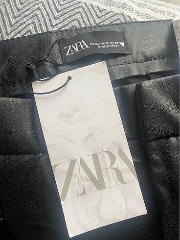 SATILDI!!!

Zara Deri şortSATILDI!!! - Görsel 10