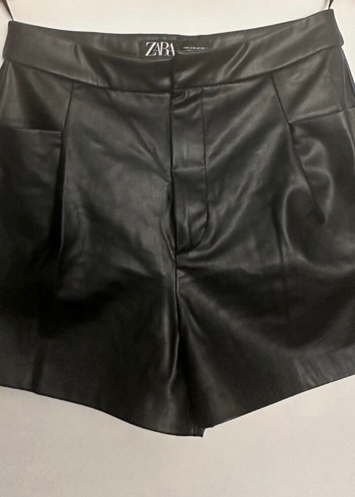 SATILDI!!!

Zara Deri şortSATILDI!!! - Görsel 3