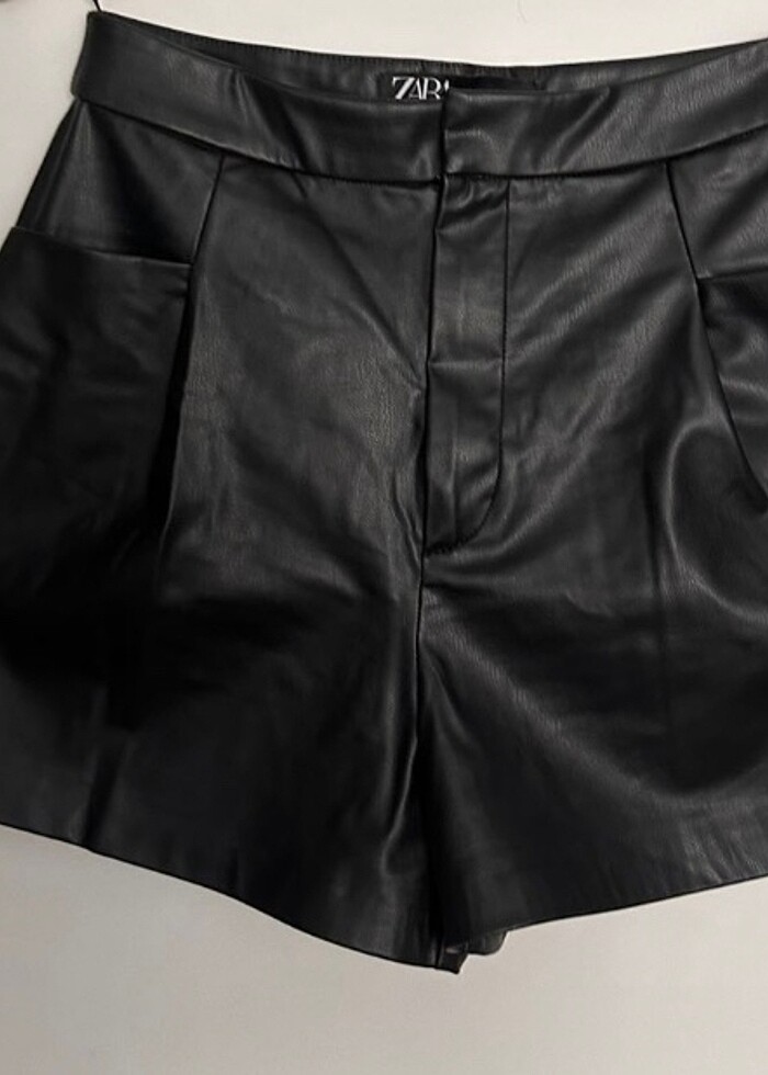 SATILDI!!!

Zara Deri şortSATILDI!!! - Görsel 5