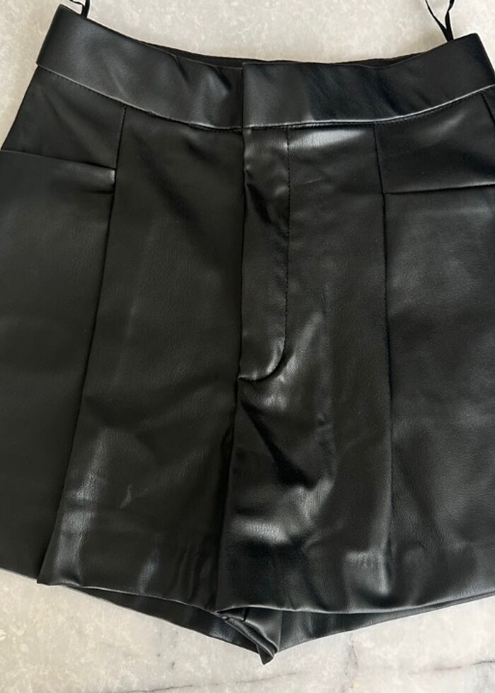 SATILDI!!!

Zara Deri şortSATILDI!!! - Görsel 2