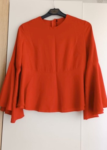 Kırmızı Düğmeli Uzun Kollu Bluz - Görsel 2