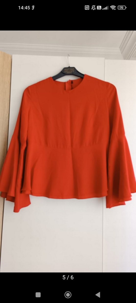 Kırmızı Düğmeli Uzun Kollu Bluz - Görsel 2