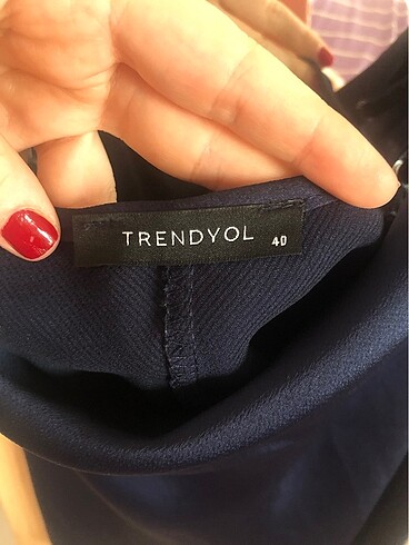 40 Beden lacivert Renk Trendyolmilla saten ipli bluz