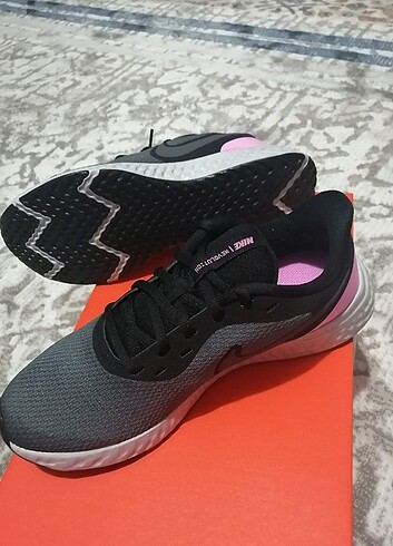 Nike revolutıon bayan 