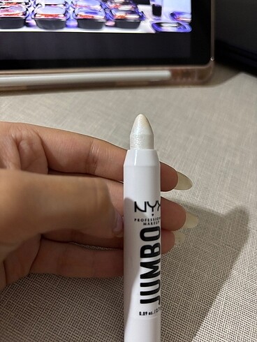  Beden nyx jumbo kalem