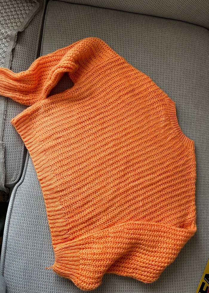 Turuncu Örme Kazak - Görsel 4