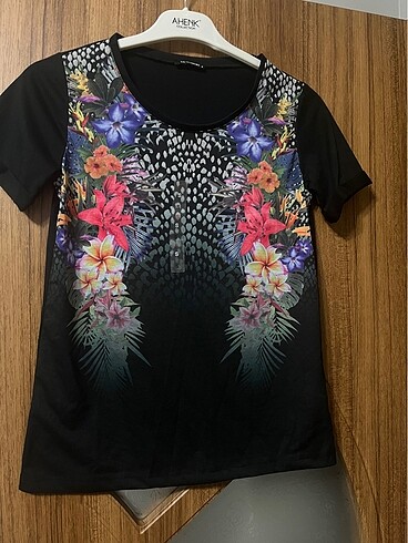 LC Waikiki Bluz/ tişört