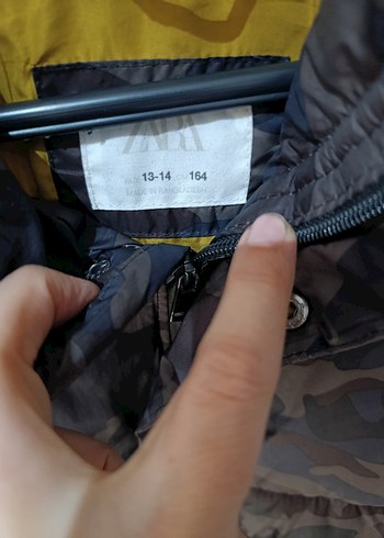 Erkek Çocuk Kamuflaj Kapüşonlu Mont - Görsel 2