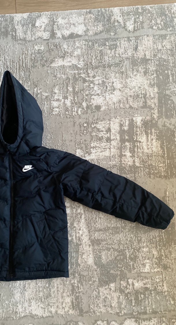 Siyah Nike Kapüşonlu Erkek Çocuk Mont - Görsel 2