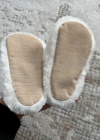 Kızlar için Beyaz Kürklü Sıcak Terlik - Görsel 3